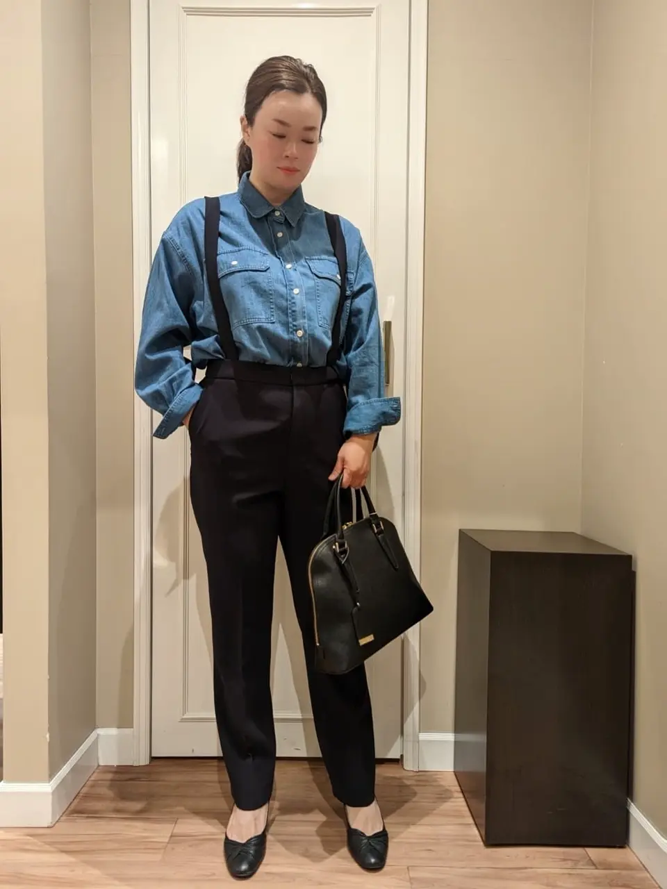  スタッフn コーディネート画像