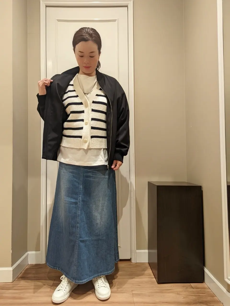  スタッフn コーディネート画像