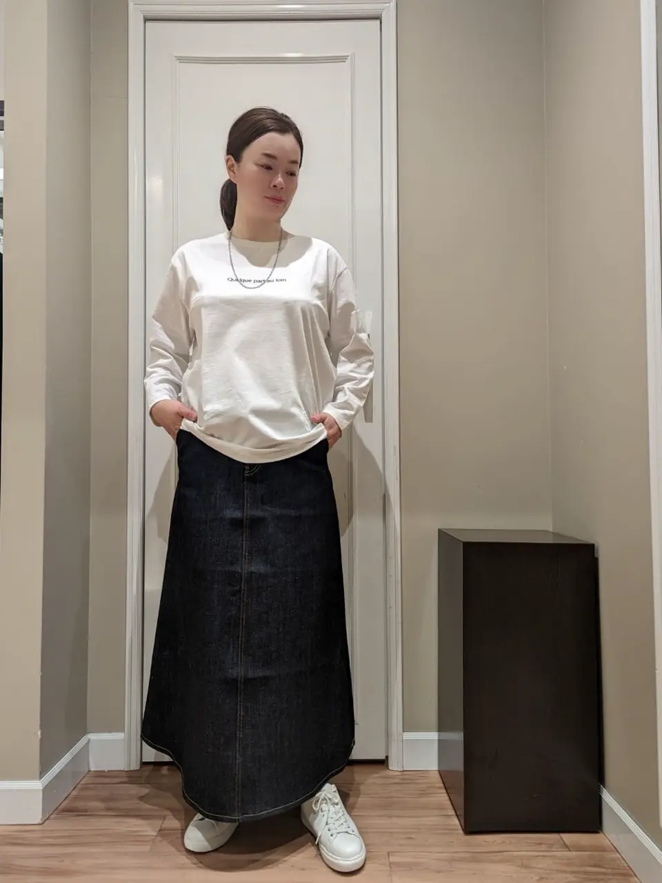  スタッフn コーディネート画像