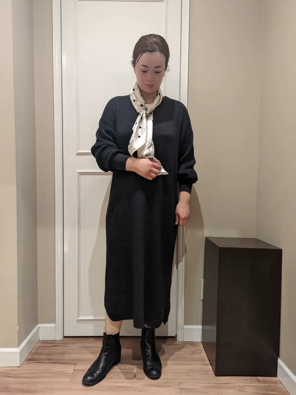  スタッフn コーディネート画像