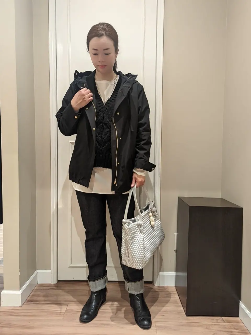  スタッフn コーディネート画像