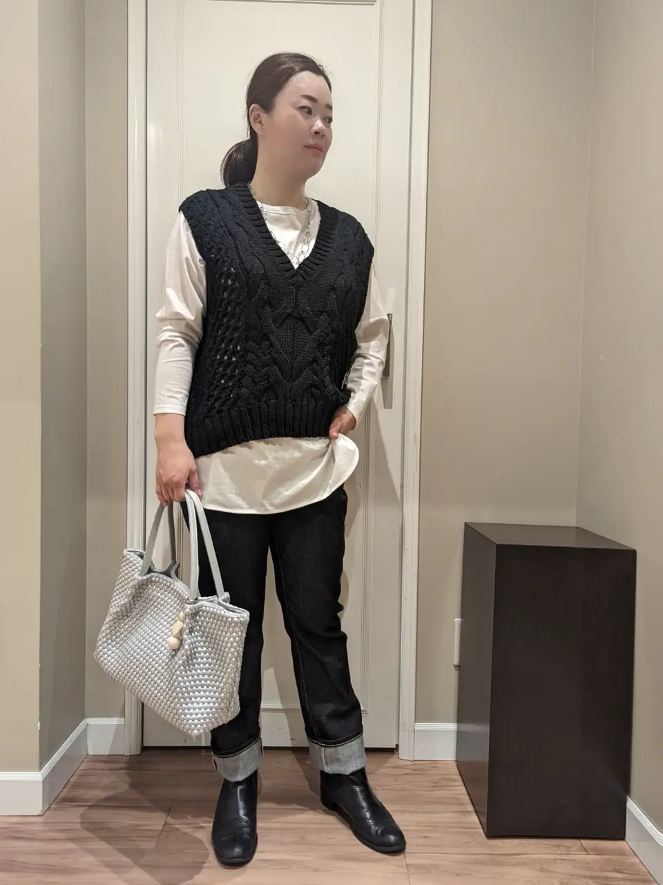  スタッフn コーディネート画像