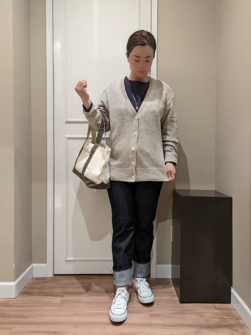  スタッフn コーディネート画像