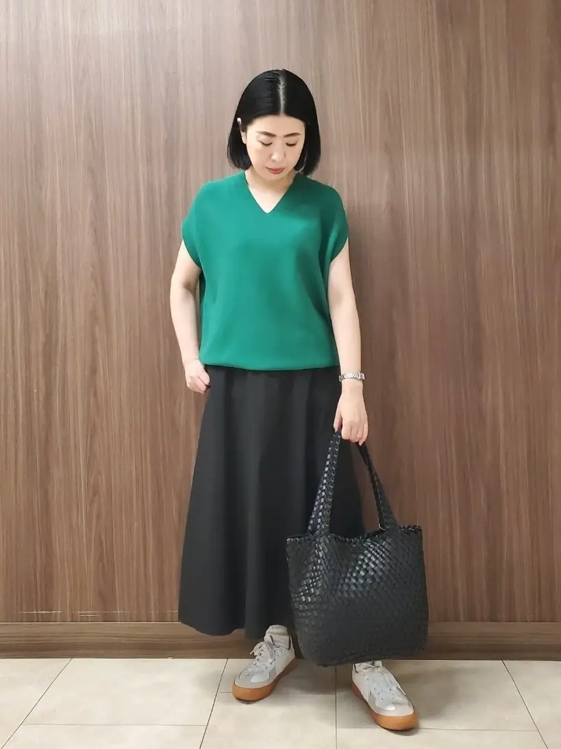  上部 コーディネート画像