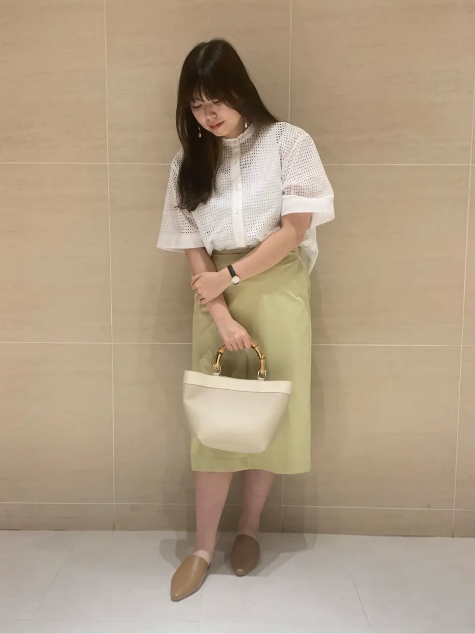  出口 コーディネート画像