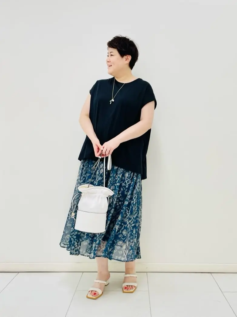 23区 L 佐藤 コーディネート画像