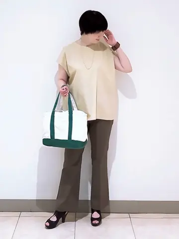 23区 L スタッフ コーディネート画像