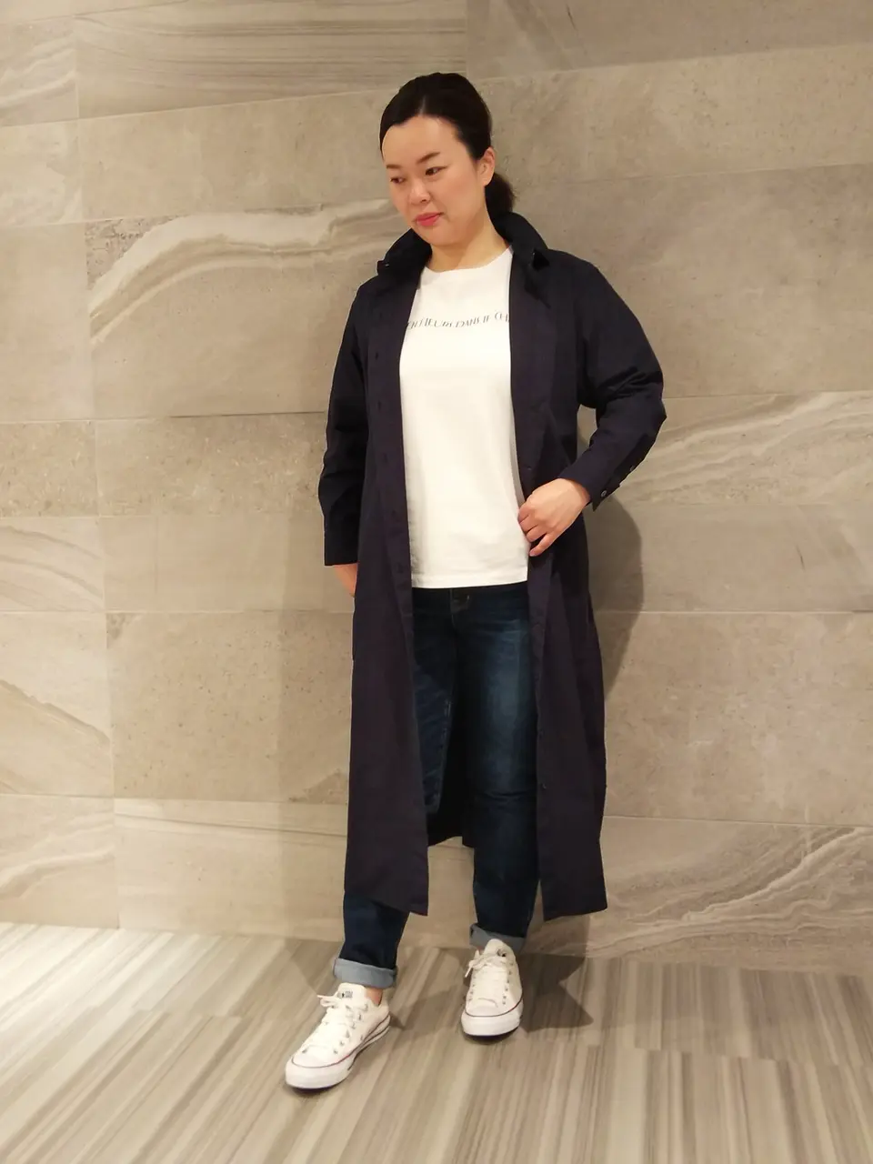  スタッフn コーディネート画像