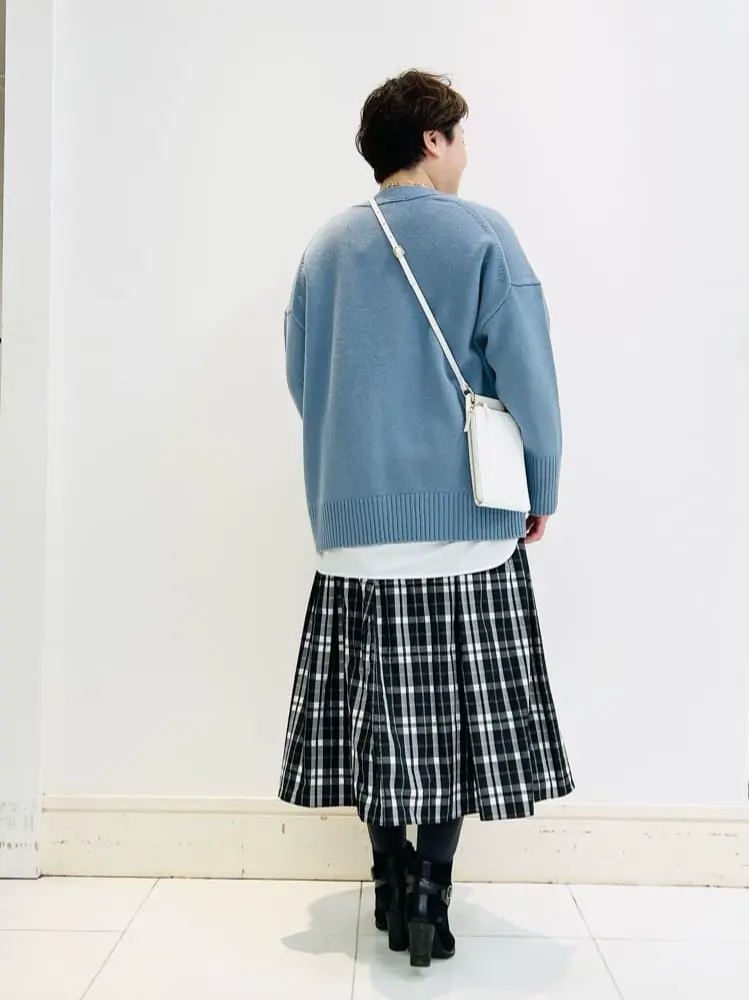 23区 L 佐藤 コーディネート画像