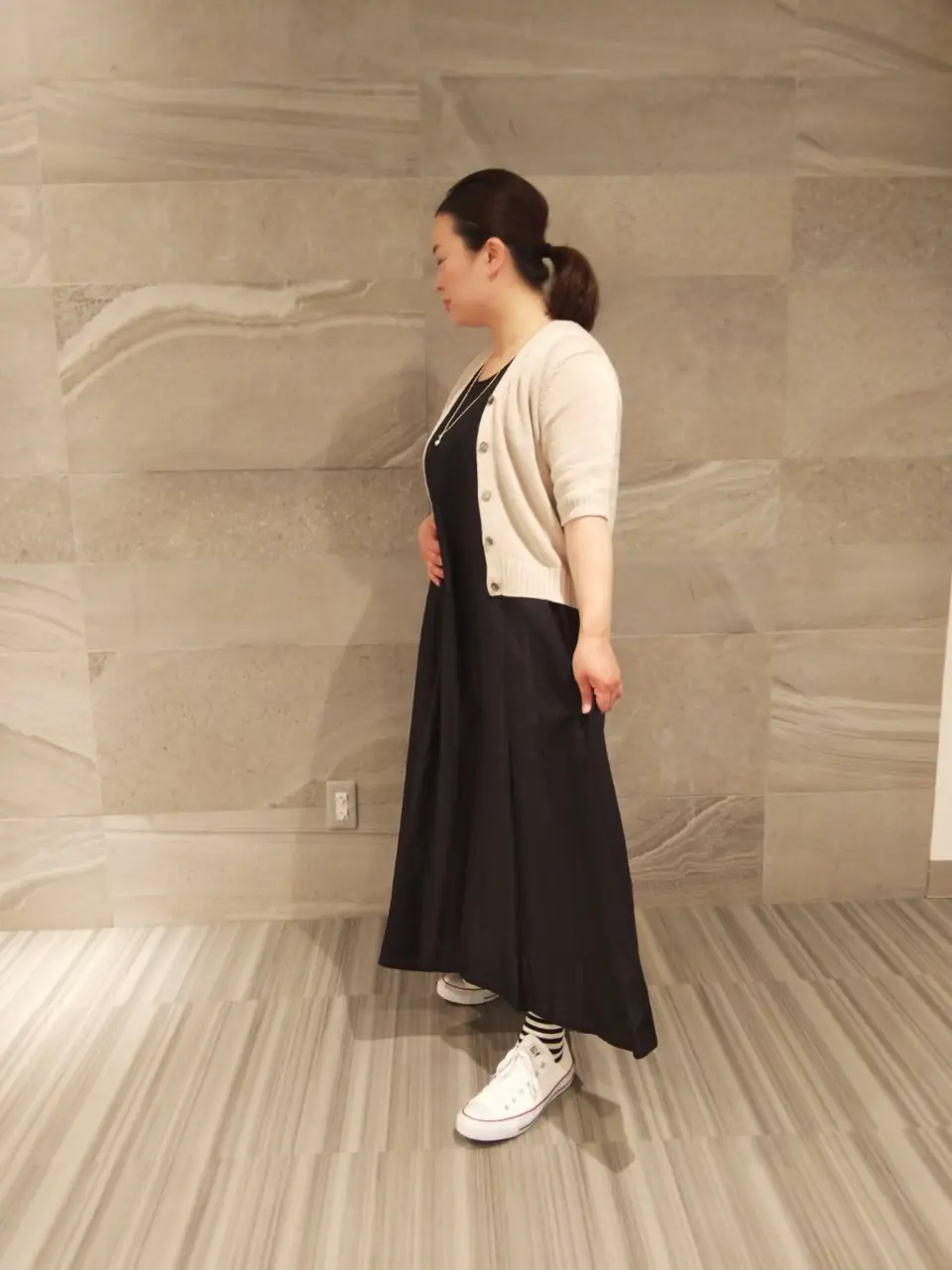  スタッフn コーディネート画像