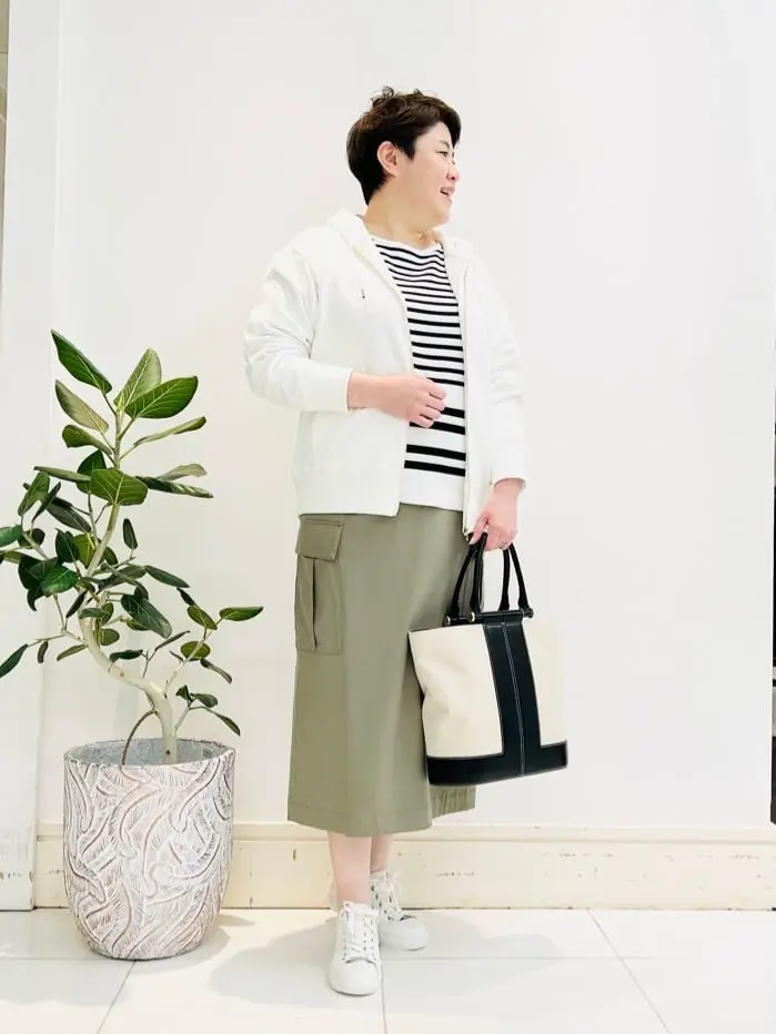 23区 L 佐藤 コーディネート画像