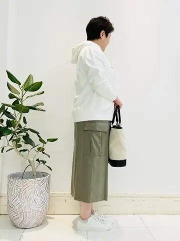 23区 L 佐藤 コーディネート画像