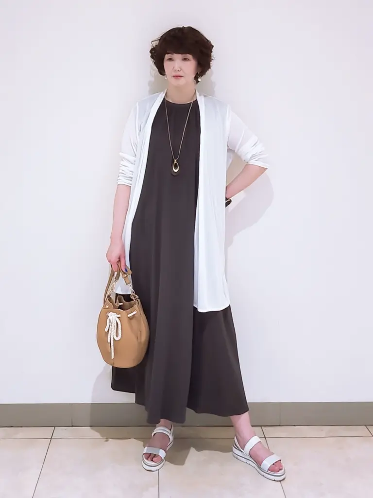 23区 L スタッフ コーディネート画像