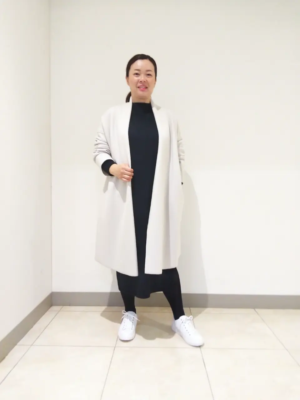  スタッフn コーディネート画像