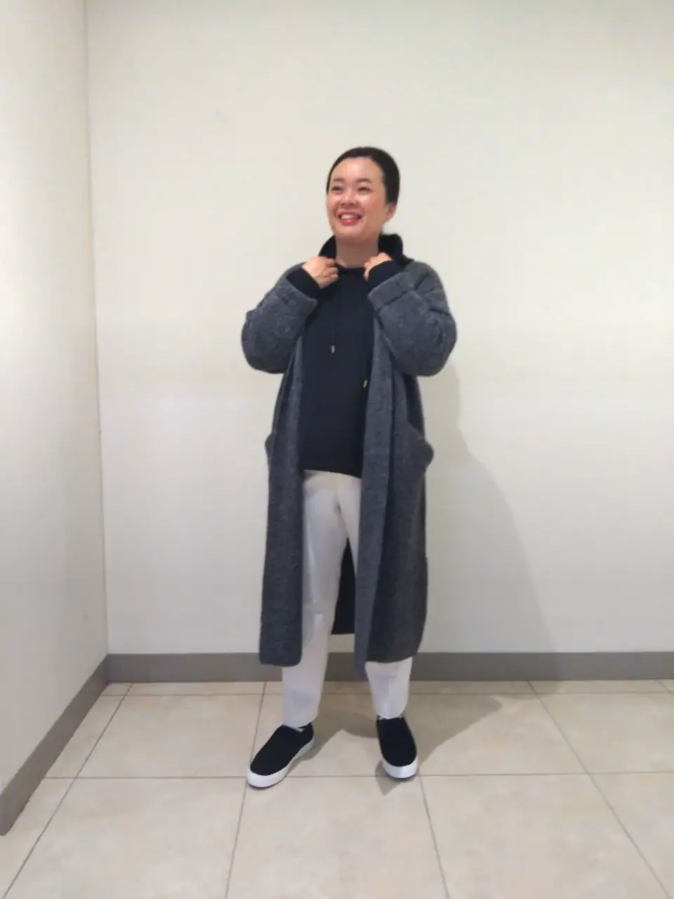  スタッフn コーディネート画像