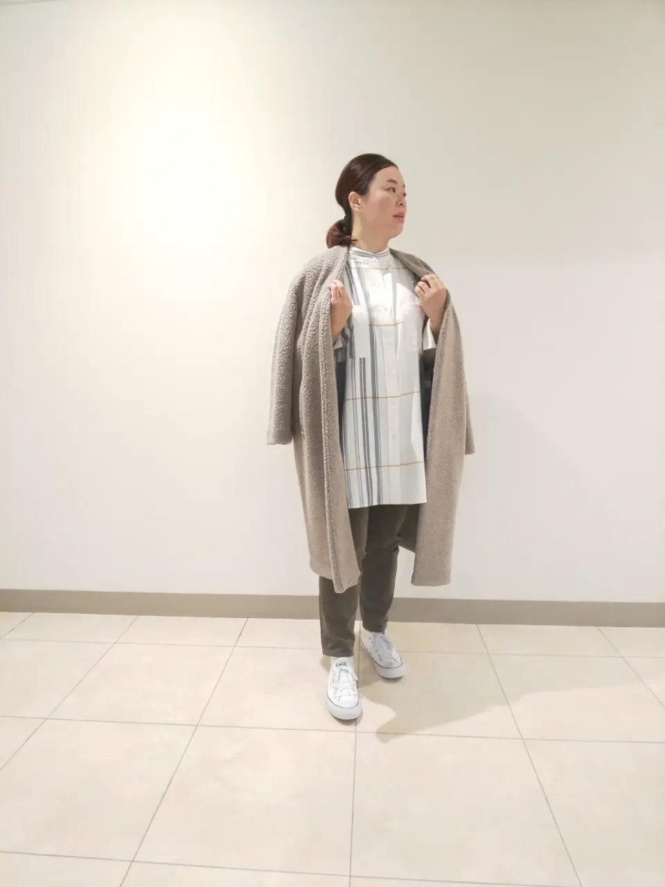  スタッフn コーディネート画像