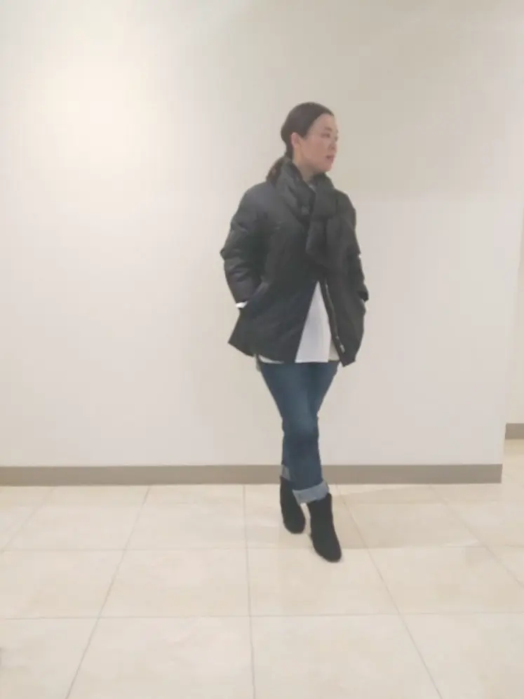  スタッフn コーディネート画像