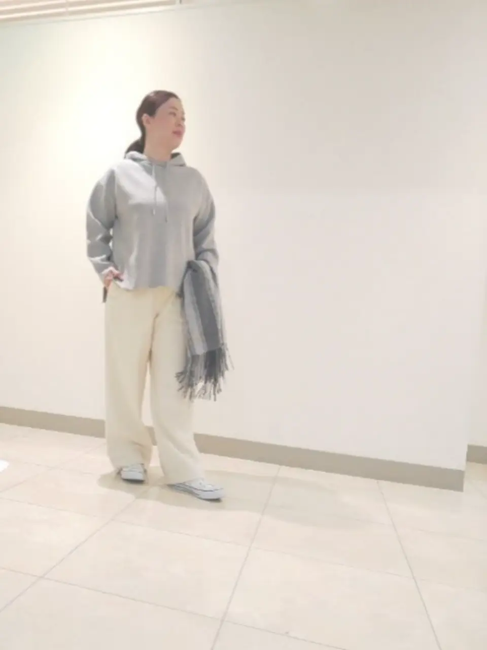  スタッフn コーディネート画像