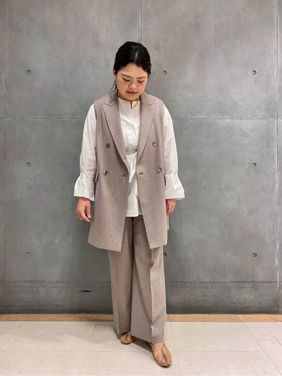  上山 コーディネート画像