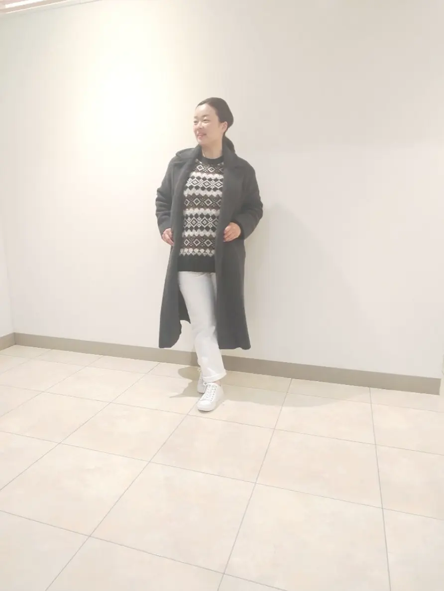  スタッフn コーディネート画像