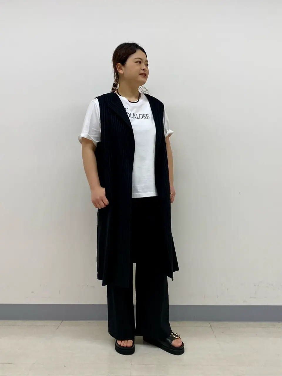  上山 コーディネート画像