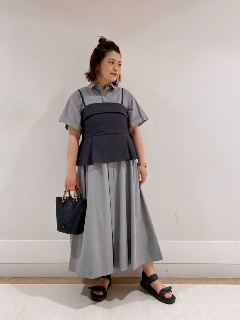  上山 コーディネート画像