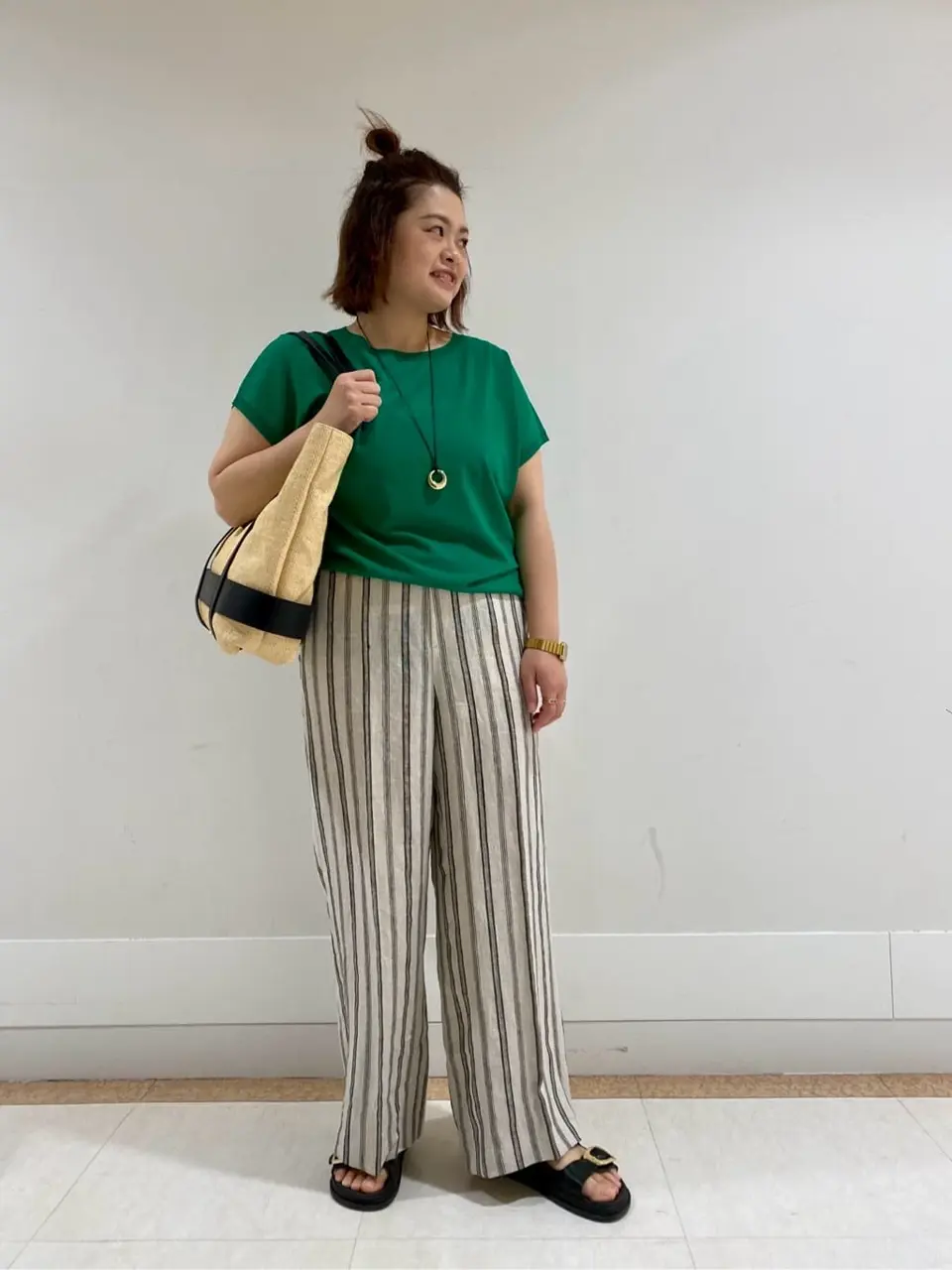  上山 コーディネート画像