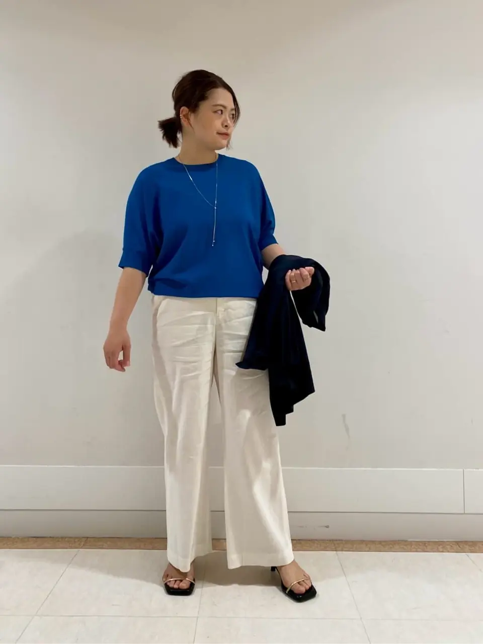  上山 コーディネート画像