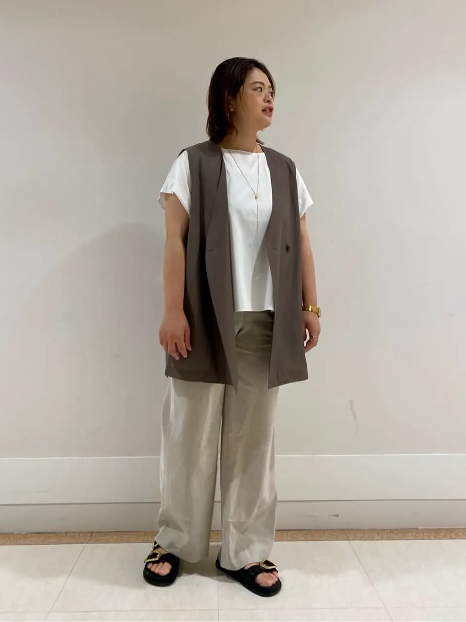  上山 コーディネート画像