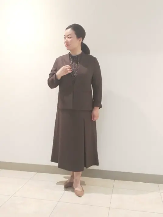  スタッフn コーディネート画像