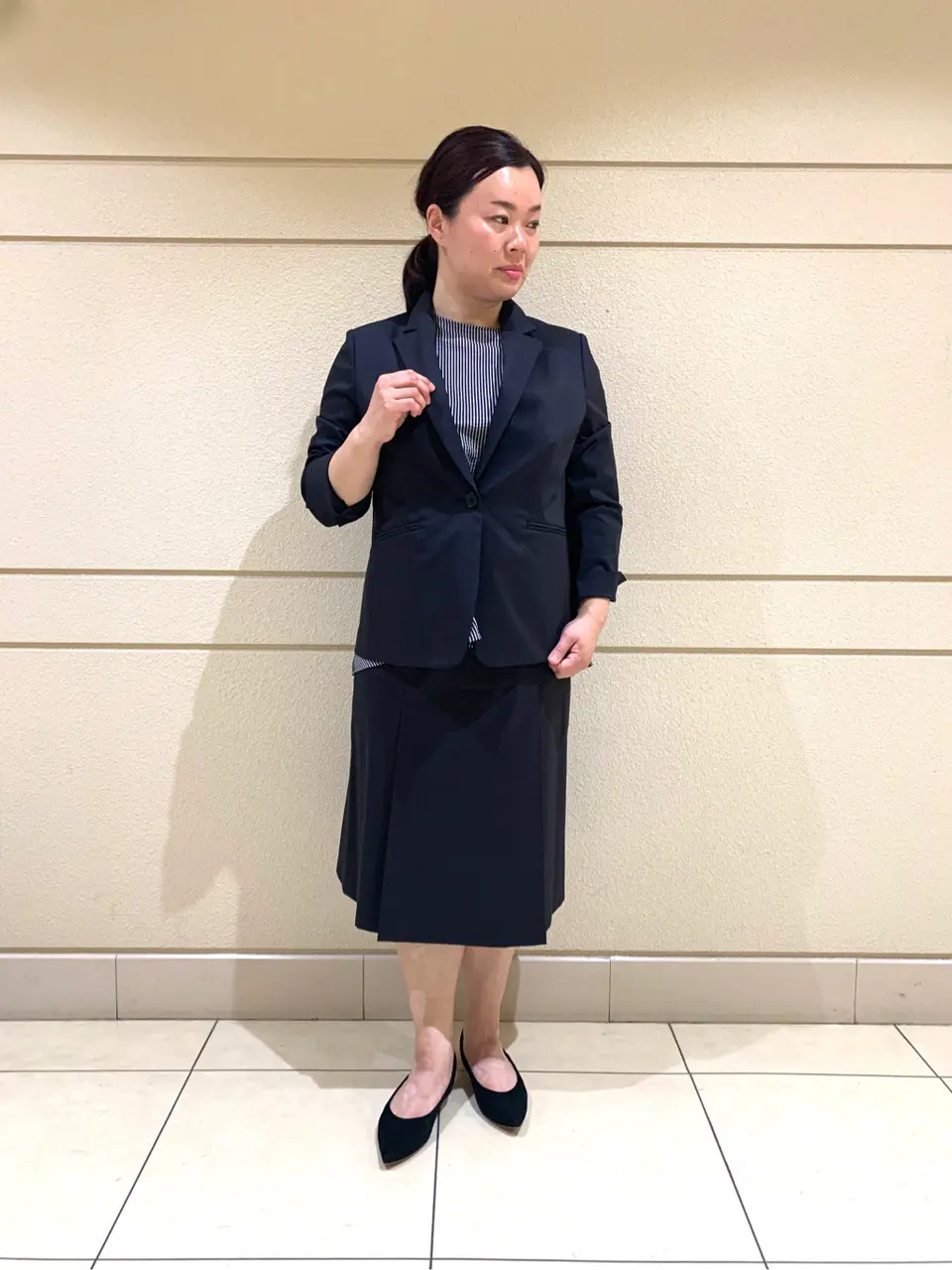  スタッフn コーディネート画像