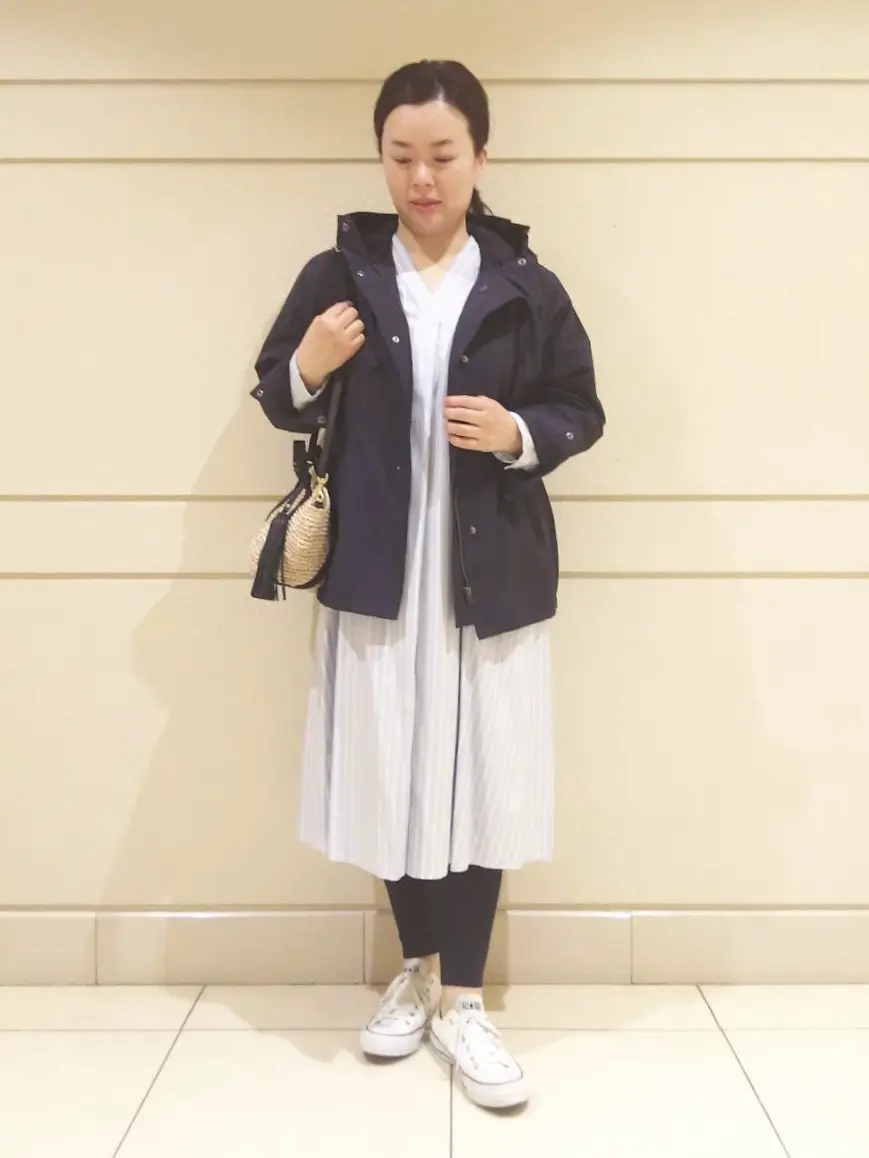  スタッフn コーディネート画像