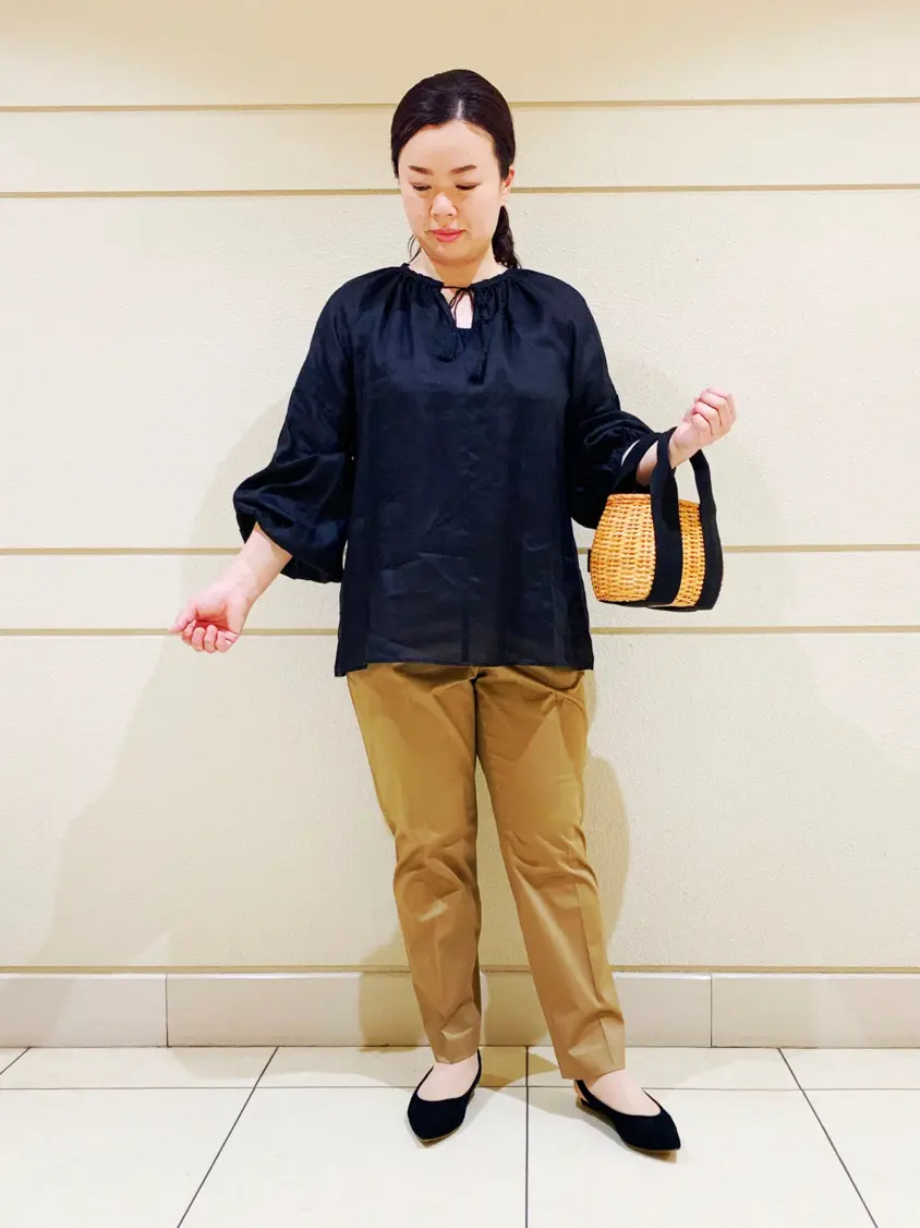  スタッフn コーディネート画像