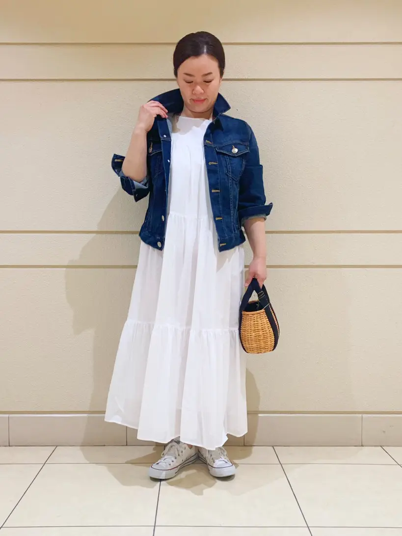  スタッフn コーディネート画像