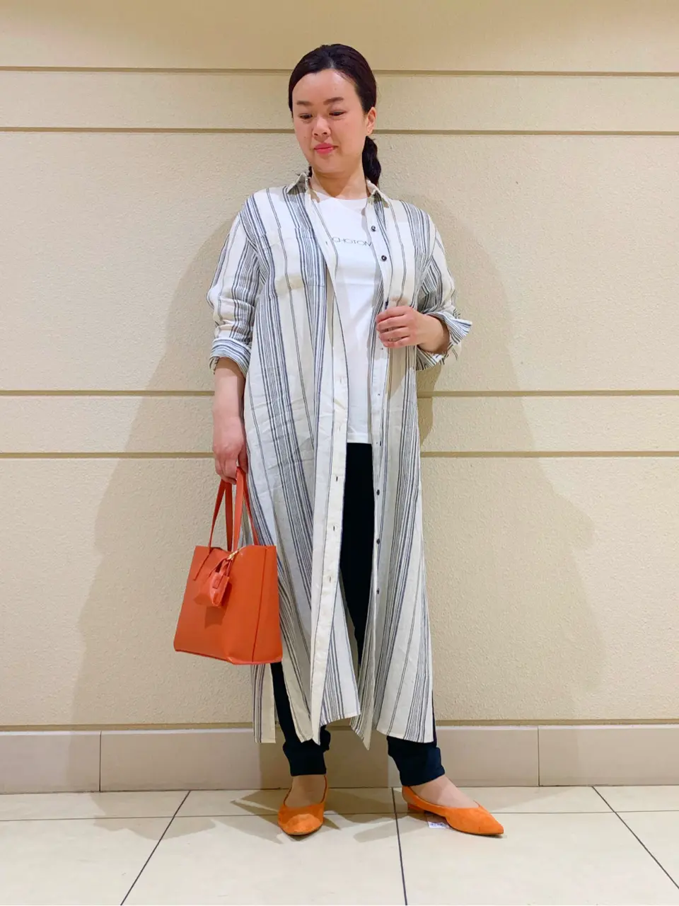  スタッフn コーディネート画像