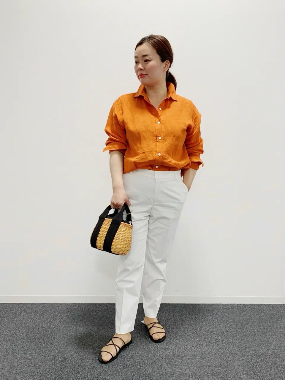  スタッフn コーディネート画像