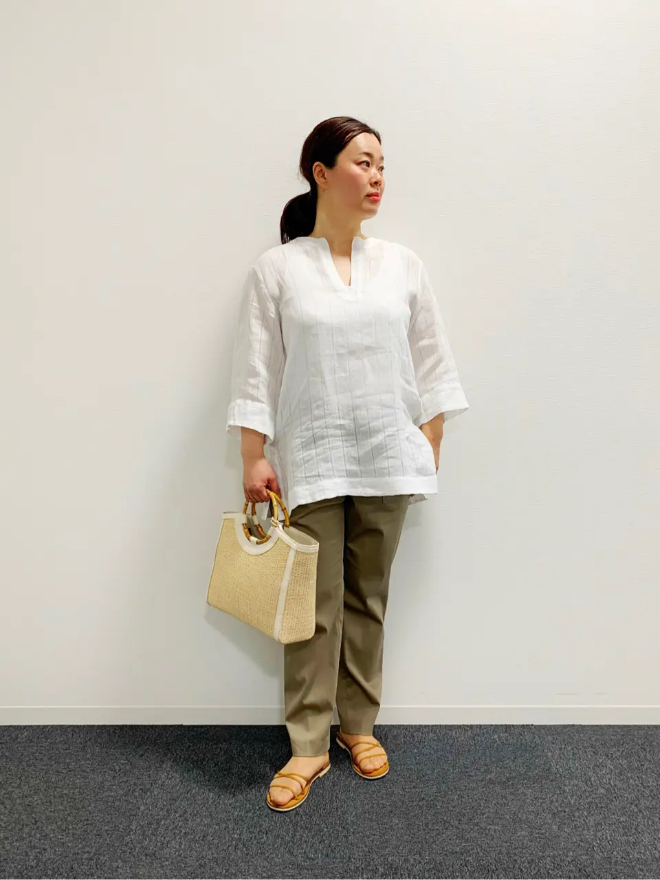  スタッフn コーディネート画像