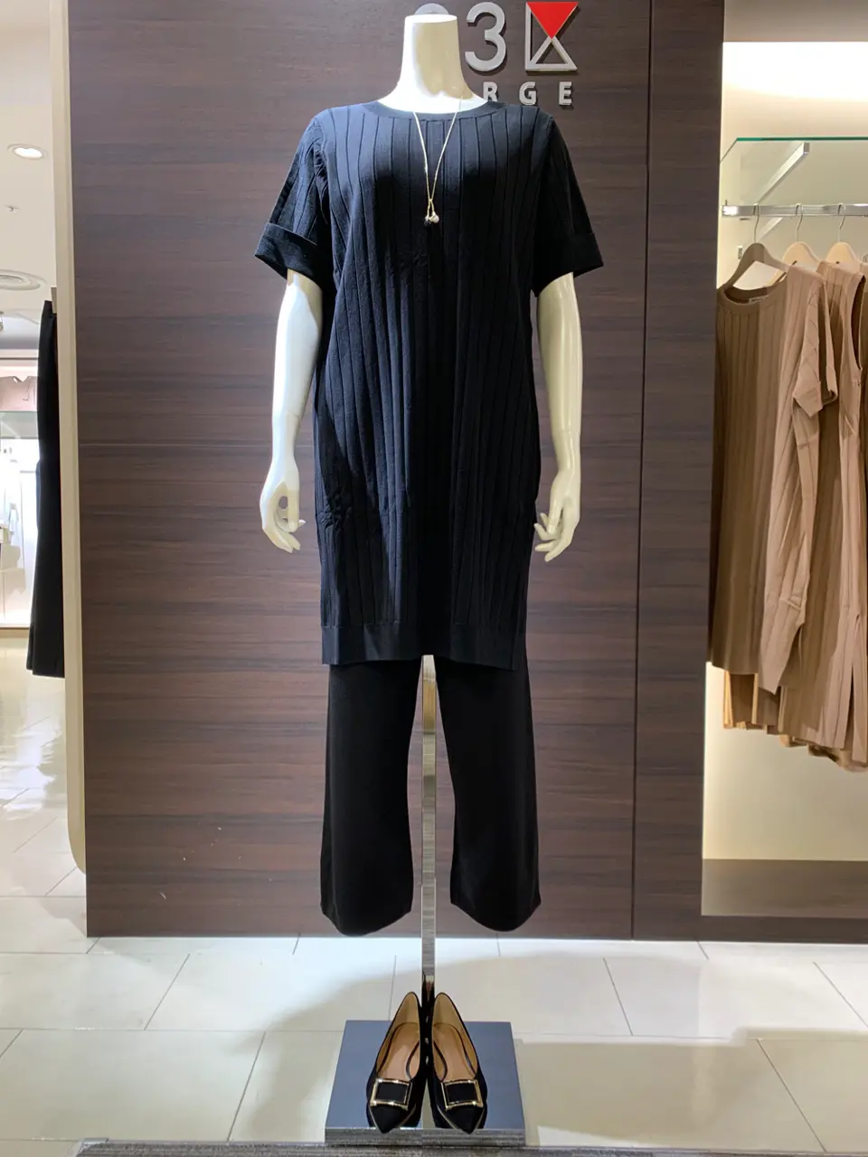  ナカムラ コーディネート画像