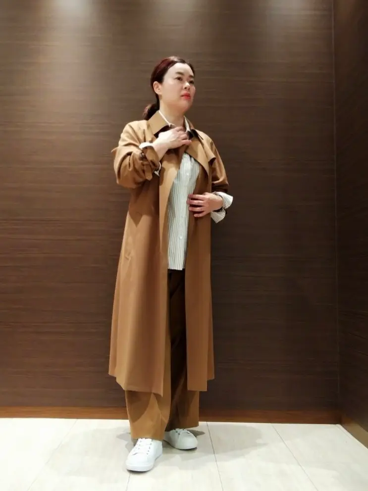  スタッフn コーディネート画像