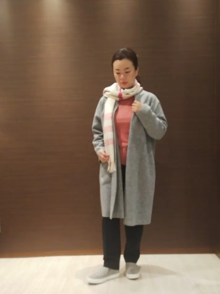  スタッフn コーディネート画像