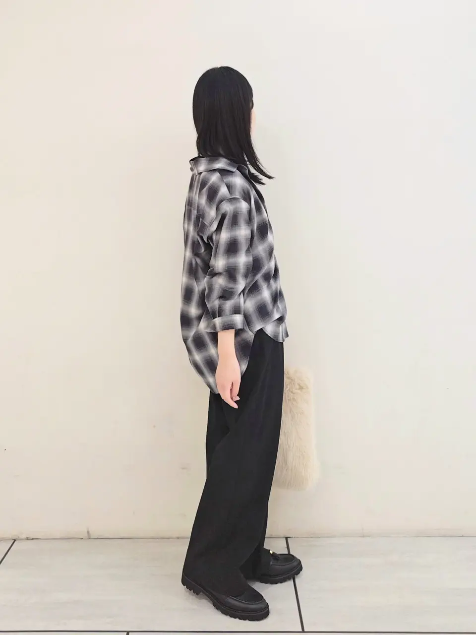 23区 S 百瀬 コーディネート画像