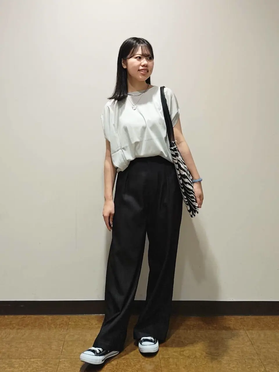 23区 S 百瀬 コーディネート画像