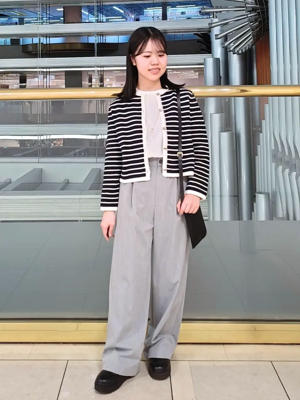 23区 S 百瀬 コーディネート画像