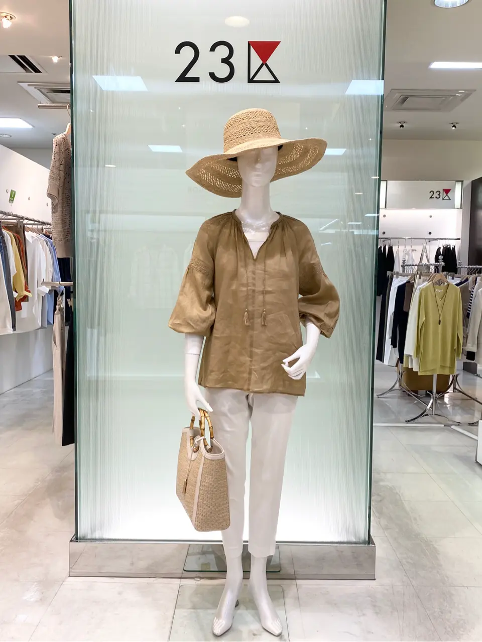  スタッフ コーディネート画像