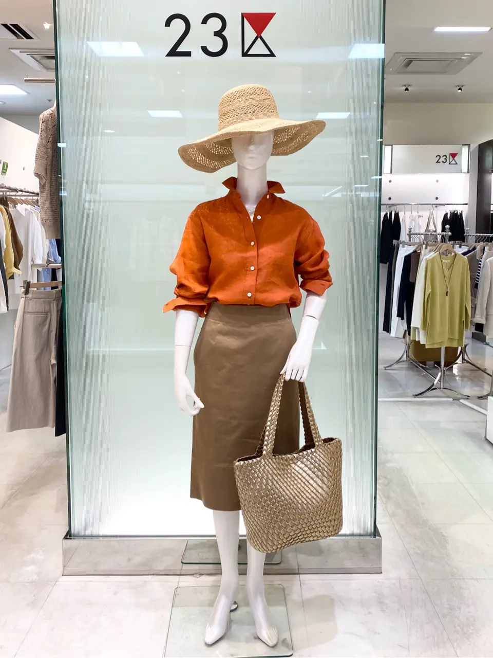  スタッフ コーディネート画像