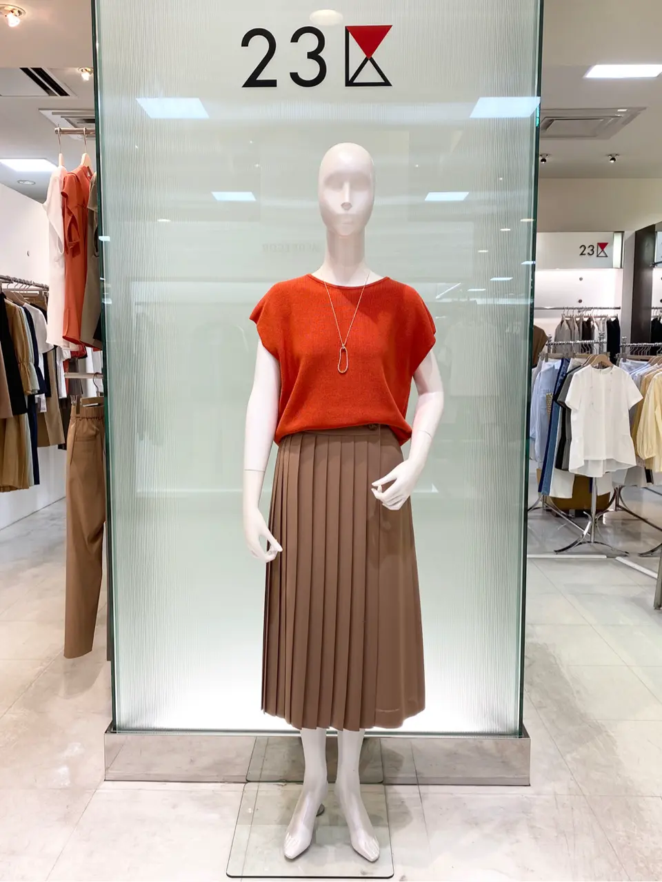  スタッフ コーディネート画像