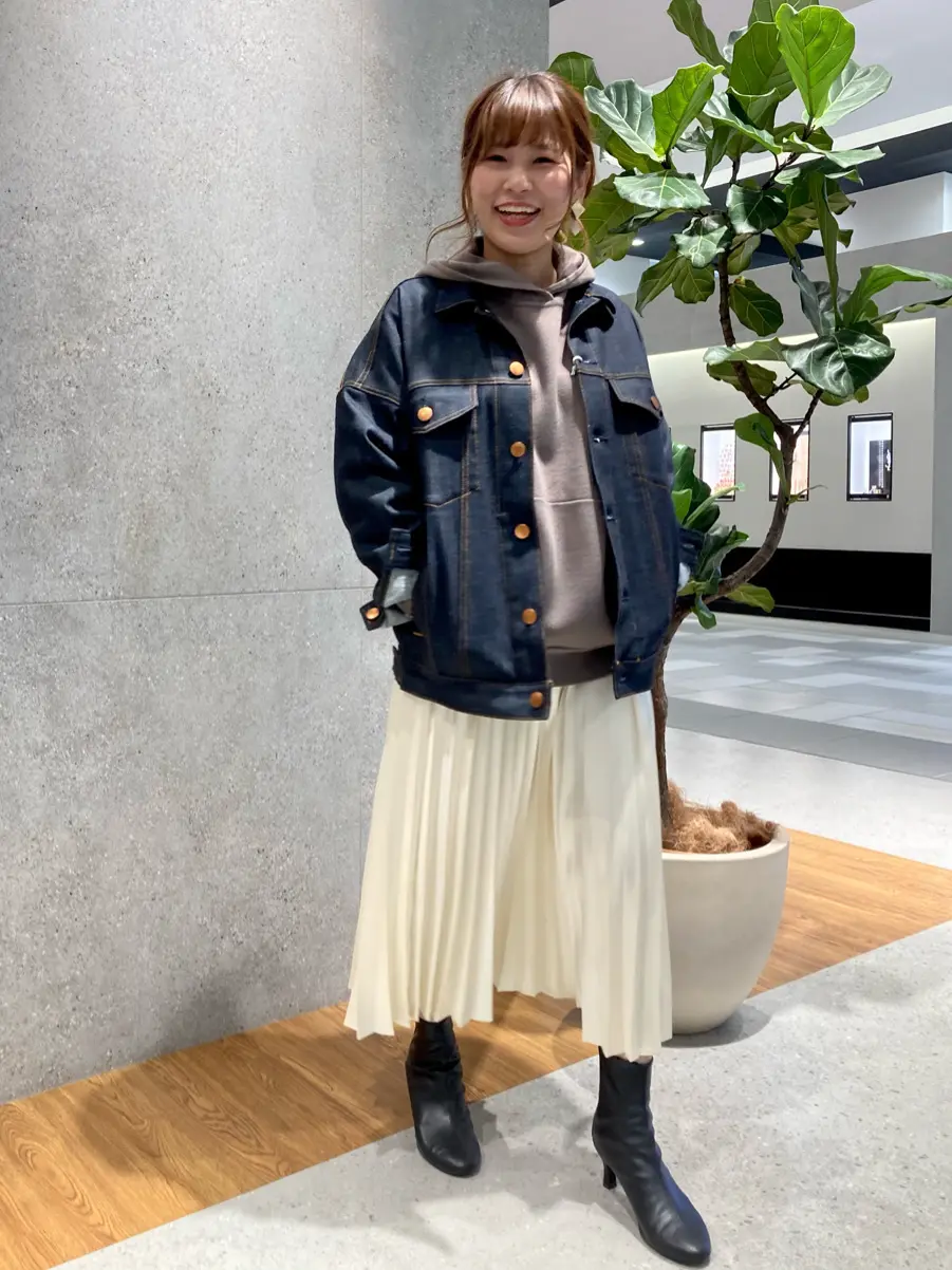  スタッフ コーディネート画像