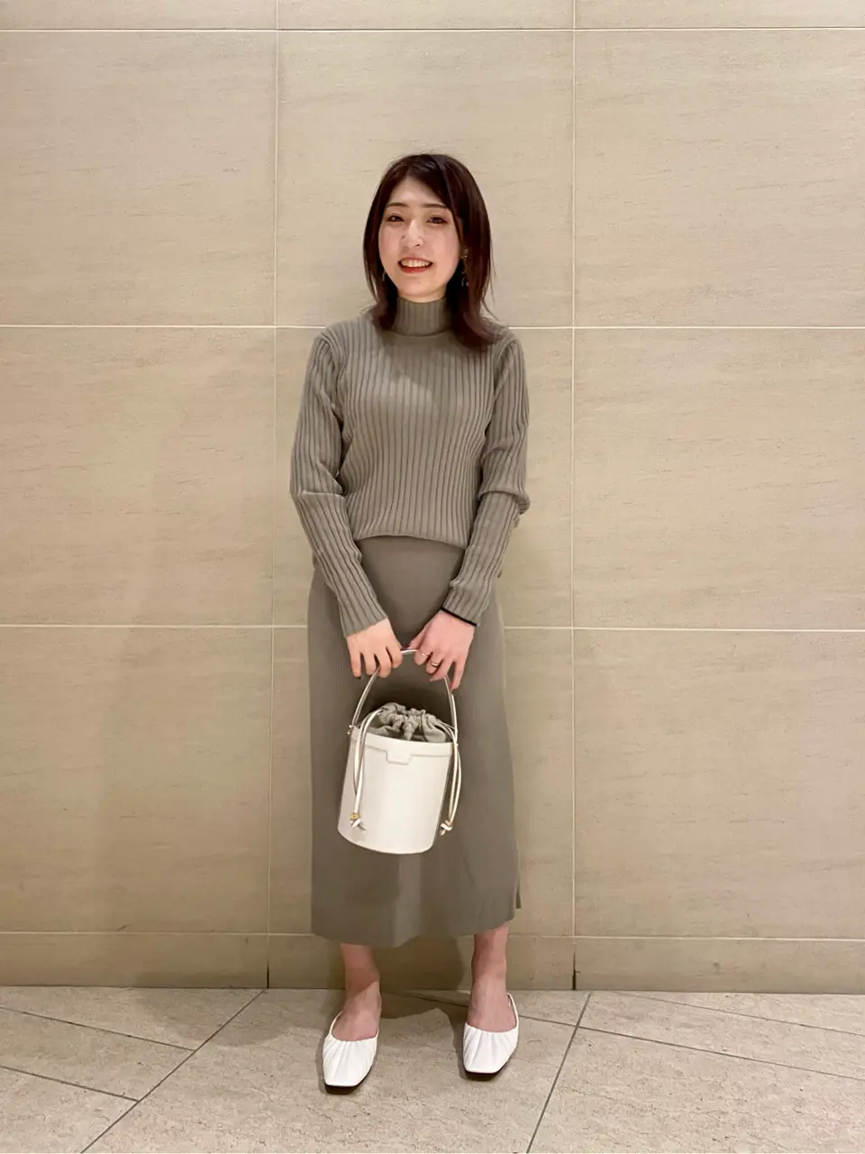  スタッフy コーディネート画像