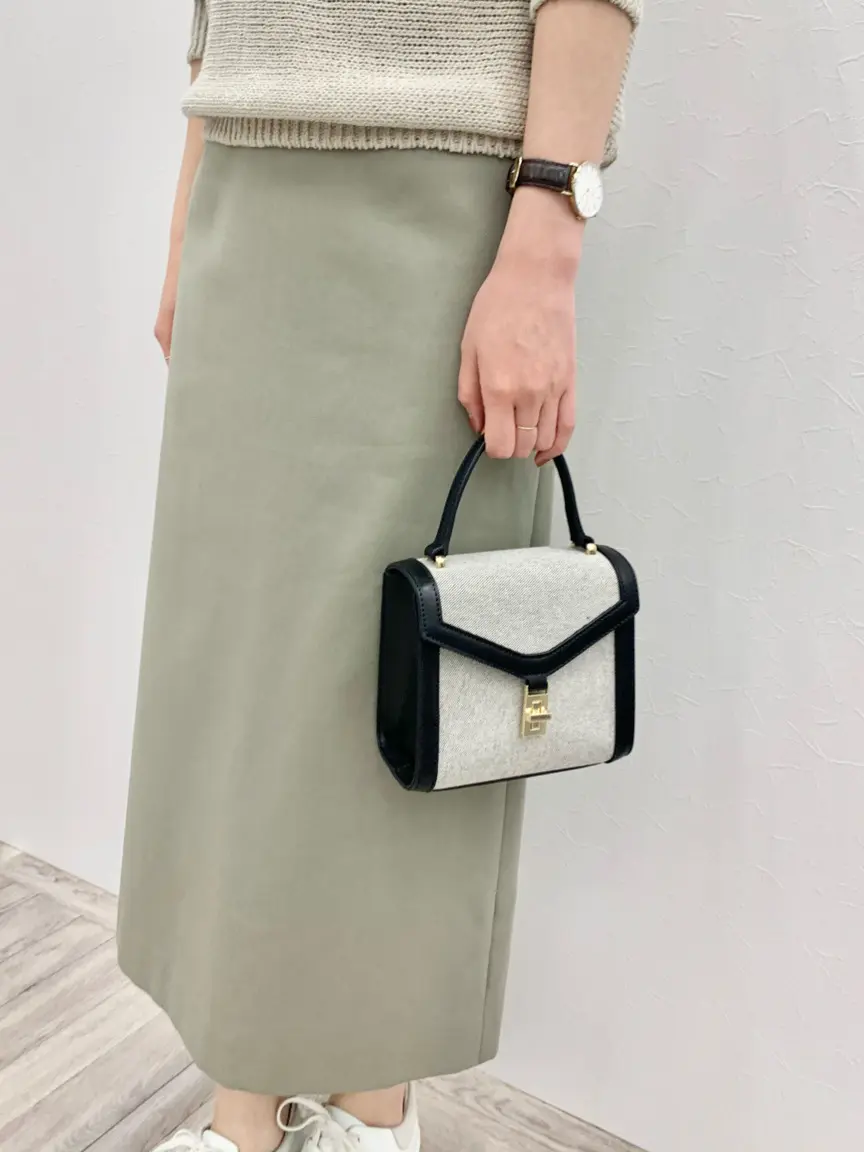 23区 秋葉 コーディネート画像