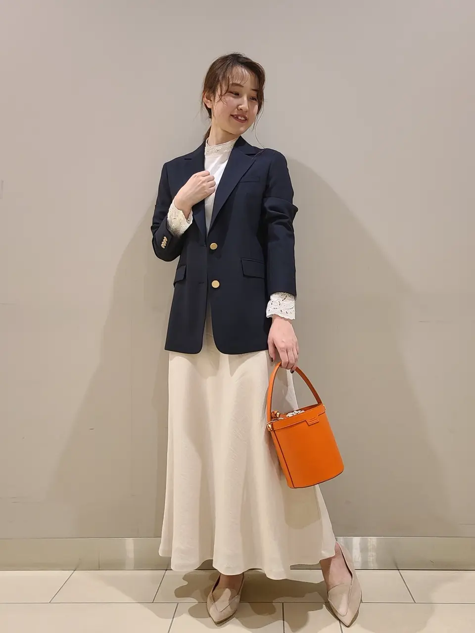  スタッフ. コーディネート画像